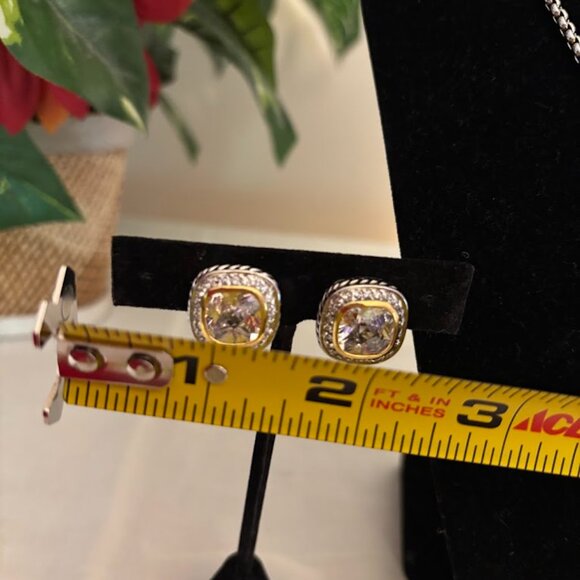 NEW Set of Clear Color Pierced Earrings and Pendant with Chain (21") and Pouch - Picture 13 of 16